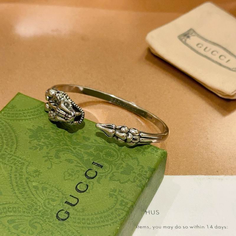 Gucci Bracelet 10yxx45